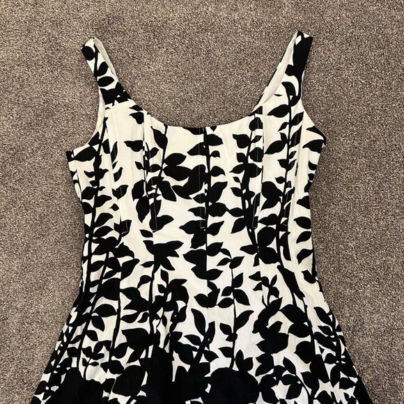 Jones Studio Women's Dress Size 6 Floral Sleeveless A-Line Knee Length Back Zip - Picture 4 of 15